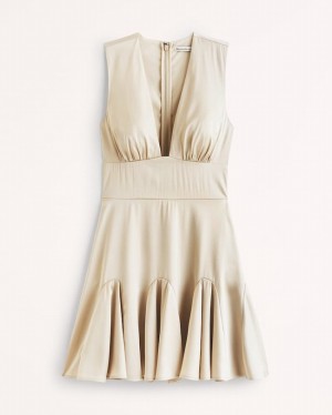 Abercrombie Plunge Satin Mini Klänning Dam Grädde | 2169-VKFEL