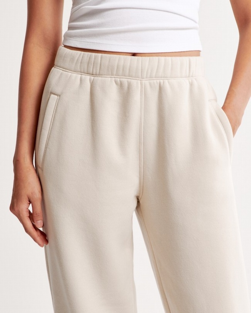 Abercrombie Essential Oversized Sunday Sweatpants Dam Bruna  | 7423-RPUCZ