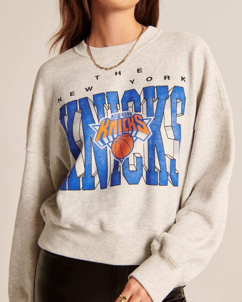 Abercrombie New York Knicks Graphic Sunday Crew Tröjor Dam Grå  | 0759-BMTNC