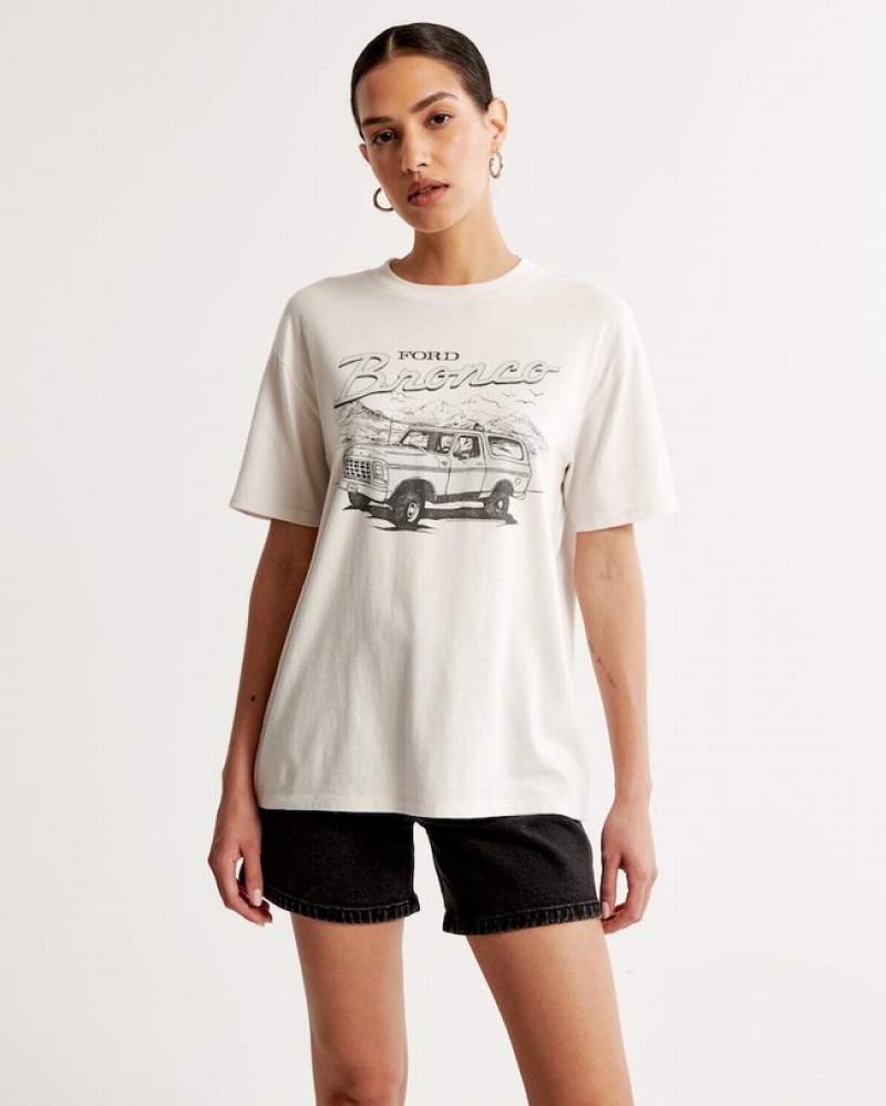 Abercrombie Oversized Boyfriend Bronco Graphic T-shirt Dam Grädde  | 8657-VMBTD